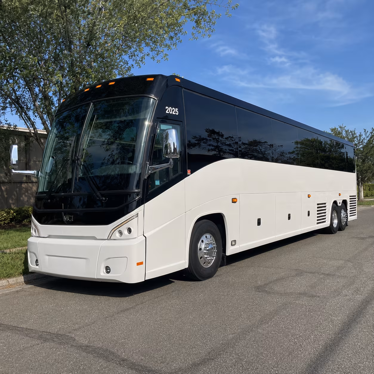 choosing the right bus for youth group retreats from boynton beach